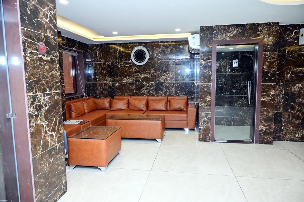 The Dwelling Inn Greater Noida Exterior photo